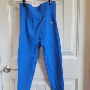 Curves N Combatboots XL Seamless Leggings with Booty Scrunch in Cobalt Blue